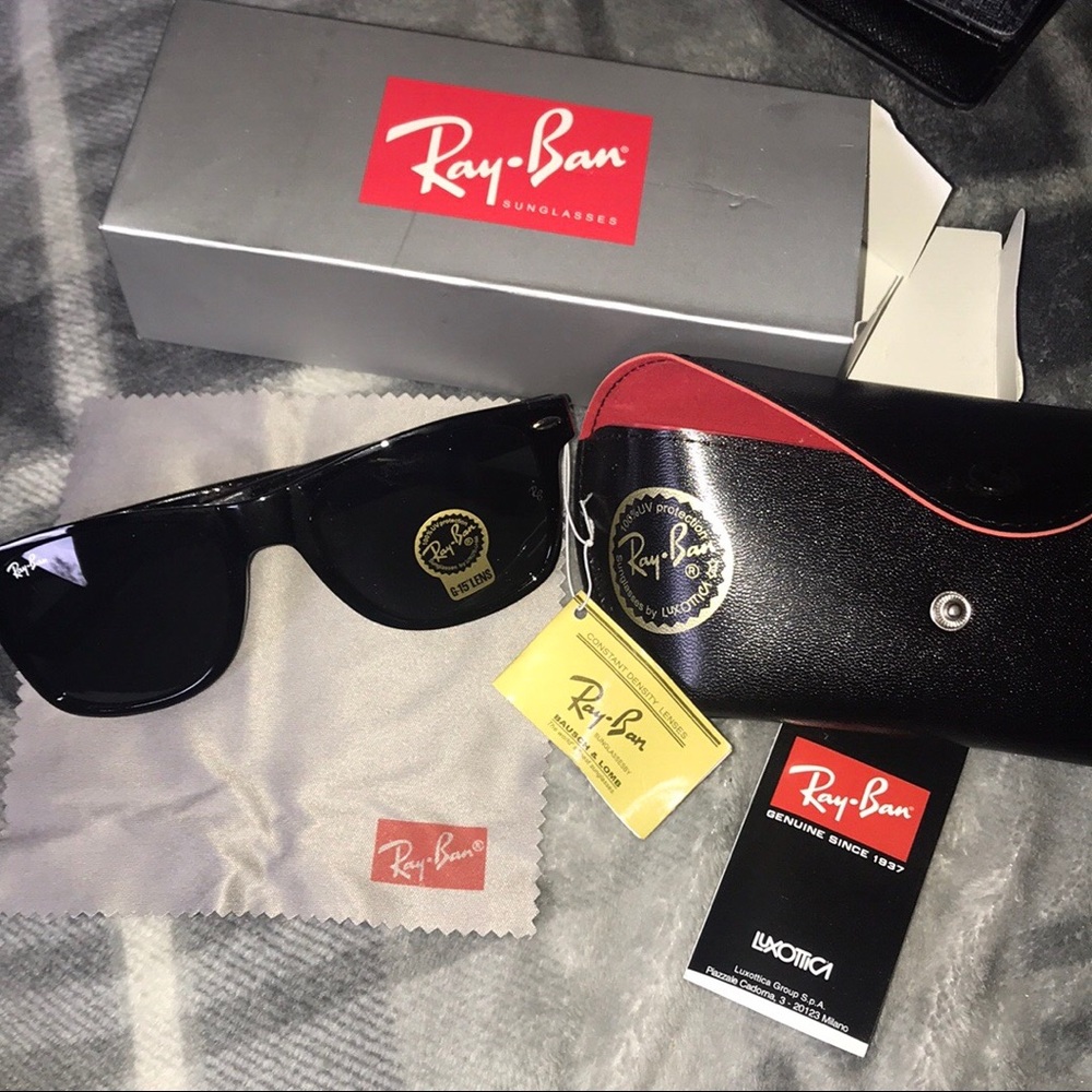Ray-Ban Sunglasses - Brand New - Wayfarer 😎